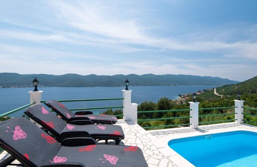 Cove Tri Zala (Zrnovo) Villa | Beautiful private villa for 8 people with private pool, WIFI, A/C, TV, terrace and pets allowed