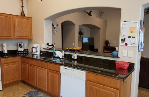 Buckeye House | Beautiful Property with Jacuzzi In Buckeye Sleeps 8