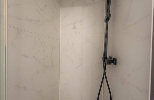 Saint-Pierre - Rene II - Bonsecours Apartment | Beautiful, quiet apartment 5 minutes from Place Stan!