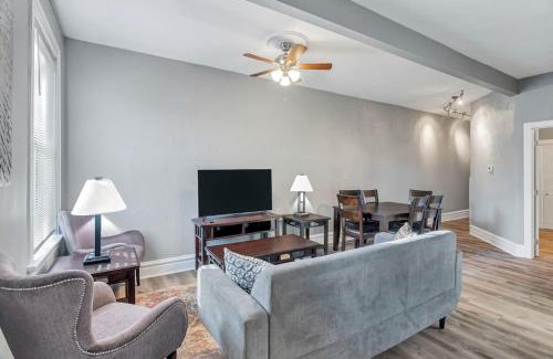 Shaw House | Beautiful Rehabbed Unit in Shaw Community - 4226b