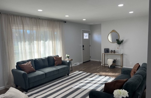 Southwyck House | Beautiful Relaxing Home Near a Golf Course and Restaurants