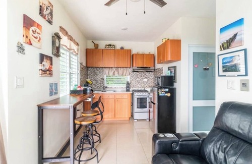 Barranquitas House | Beautiful & Relaxing Cottage House-2br/1.5 bath- with great mountain views.