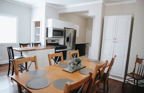Des Moines House | Beautiful remodeled historic Drake Univ home minutes from downtown and all metro