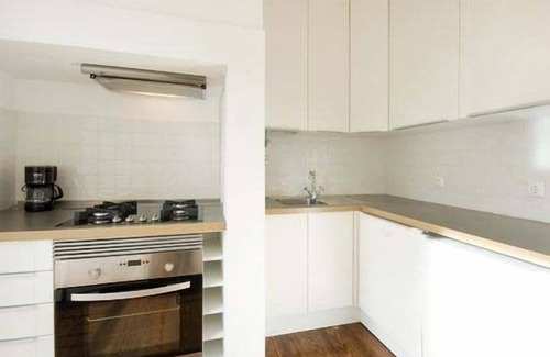 Santos Apartment | Beautiful Renovated Apartment Built Early 1800's In The Embassy Area Of Lisbon