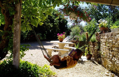 Hautefort Cottage | Beautiful retreat With Panoramic Countryside Views close to Hautefort Chateau.
