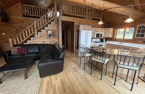 Harpers Ferry House | Beautiful Riverfront Home on the Mississippi!