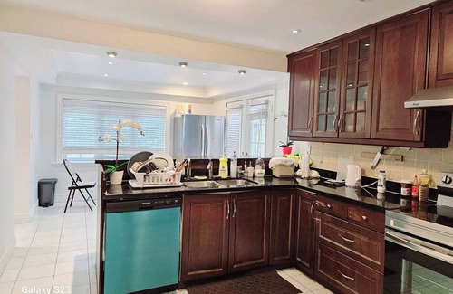 Willowdale House | Beautiful Room in central North York Centre next subway station and free parking