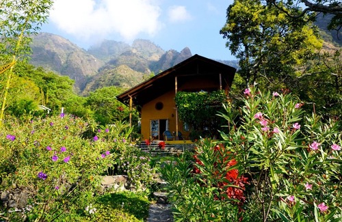 Santa Cruz La Laguna House | Beautiful Santa Cruz 2-story Home - Spectacular Lake & Mtn Views & Large Garden