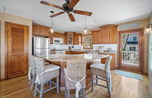 Beach Haven Terrace House | Beautiful Shore Getaway! Walk To Beach And Restaurants In Minutes!