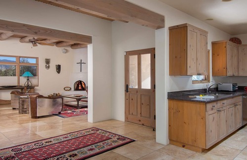 Santa Fe House | Beautiful Santa Fe Home ~ Breathtaking Views and Sunsets ~ 3.5 miles to plaza