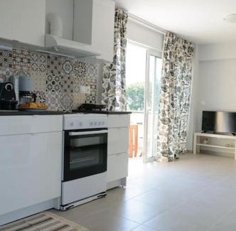 Oropos Apartment | Beautiful seaside studio with amazing view