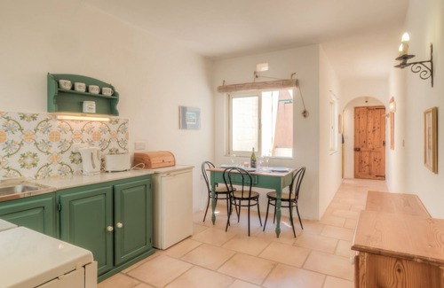 Marsalforn Apartment | Beautiful seaviews, large terrace, cosy apartment in Gozo