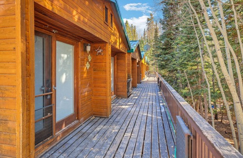 Beaver Condo | Beautiful Ski-in/Ski-out Condo Located On The Eagle Point Resort! by RedAwning