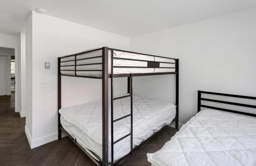 Beaver Apartment | Beautiful Ski-in Ski-out Condo Located On The Eagle Point Resort! condo