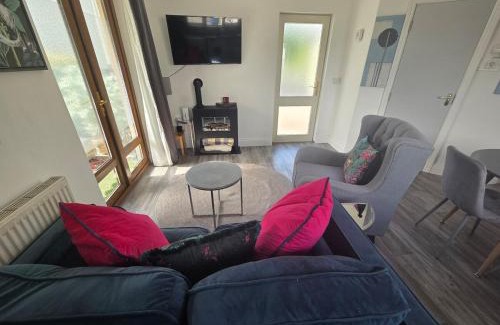 Mallow House | Beautiful small home