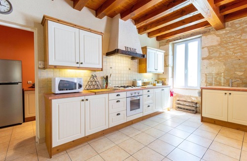 Moustier Villa | Beautiful, spacious house. Private pool, tennis, views. Near to historical towns