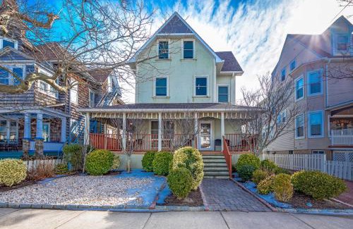Point Pleasant Beach House | Beautiful Spacious Beach Home, Private Deck & Grill, with Beach Badges