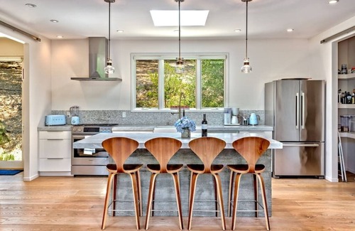 Healdsburg House | Beautiful Spacious ArtHaus!