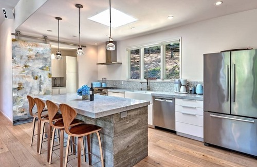 Healdsburg House | Beautiful Spacious ArtHaus!