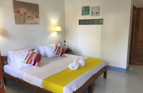 Basdiot Resort | Beautiful, spacious, resort on the beach front.