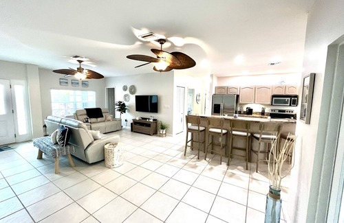 Venetian Shores House | Beautiful, Spacious, Single Story Home - Islamorada