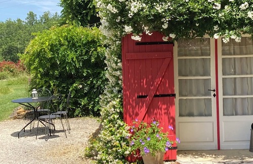 Baneuil House | Beautiful split level boutique Gite
