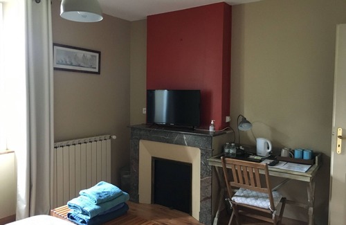 Pondaurat Bed & Breakfast | Beautiful stone house with swimming pool in a protected nature setting