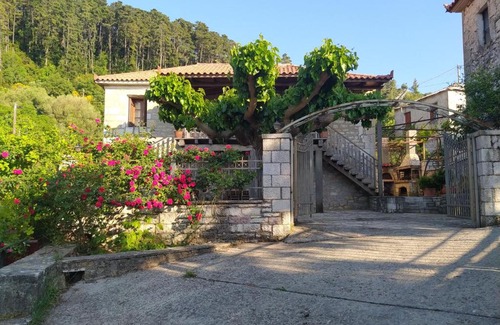 Trifylia Apartment | Beautiful stone house!