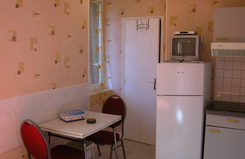 Neris-les-Bains Apartment | beautiful studio quiet