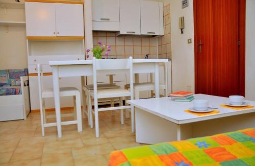 Bibione Apartment | Beautiful studio apartment in a seafront building