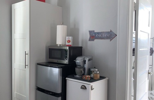 Midtown House | Beautiful Studio for Traveling Professionals or New to Reno Residents
