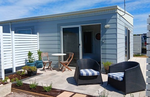 Lulworth Apartment | Beautiful studio with ocean views.