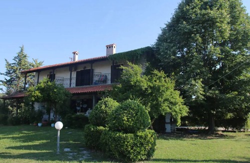 Mikra Mandinia House | Beautiful studio with garden