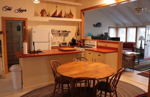 Ocean Point House | Beautiful Summer Cottage on Iconic Ocean Point