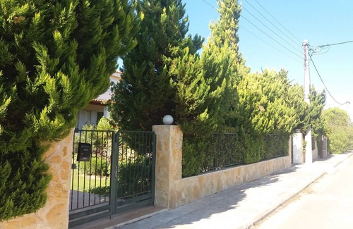 Oropos Villa | Beautiful Summer Villa in Chalkoutsi, East Attica