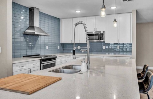 McClintock House | Beautiful Tempe Estate: Private Pool | Fire Pit