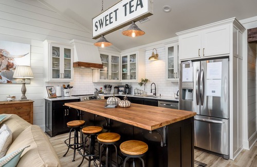 Jarreau House | Beautiful Townhome on False River