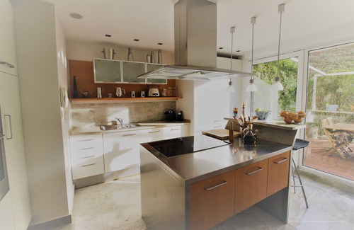 San Sebastian House | Beautiful Townhouse with Private Pool