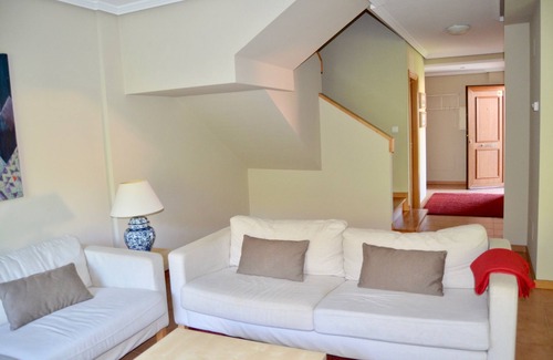 Mino House | Beautiful townhouse in Urbanization with golf course