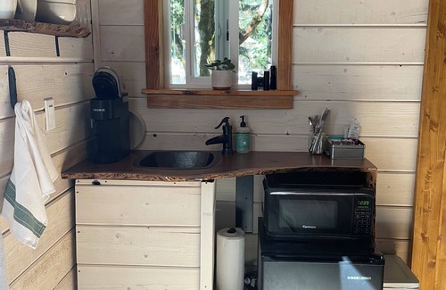 Monmouth Cabin | Beautiful treehouse cabin in the Willamette Valley