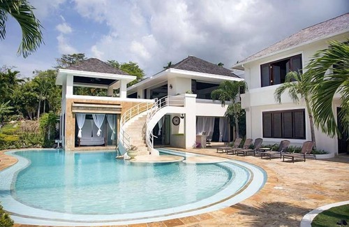 Tryall Villa | Beautiful Trinity Luxury villa