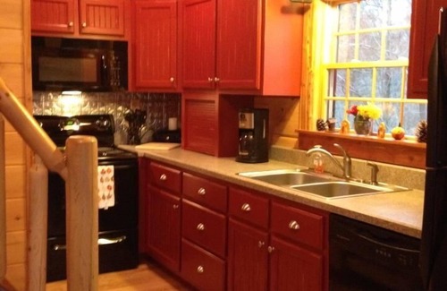 French Lick Cabin | Beautiful Turkey Hill Log Cabin Located on 20 Acres of Hilltop Property