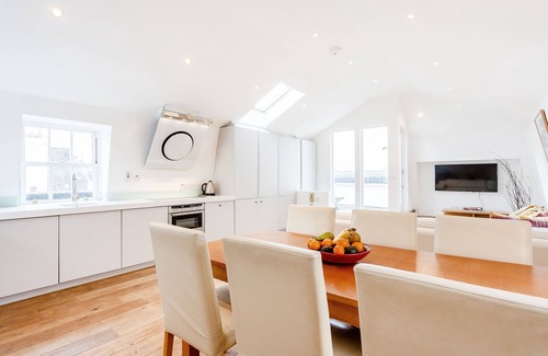 Knightsbridge Apartment | Beautiful two bedroom apartment in Knightsbridge