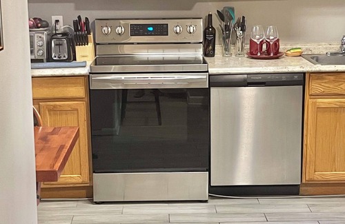 Truxton Circle House | Beautiful Two Level Apt in DC