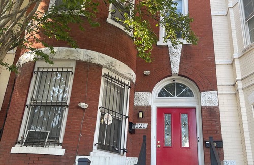 Truxton Circle House | Beautiful Two Level Apt in DC
