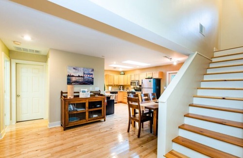 Union Pier Condo | Beautiful Union Pier Condo with Association Pool! Close To Beach and Downtown!