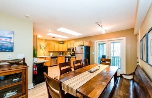 Union Pier Condo | Beautiful Union Pier Condo with Association Pool! Close To Beach and Downtown!