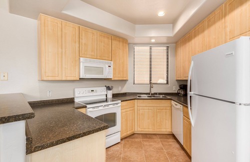 Fox Crossing Condo | Beautiful Updated Condo in Ocotillo/Chandler!