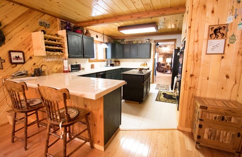 Taos Ski Valley House | Beautiful Upper Valley cabin w/space for large groups! Mountain Paradise!