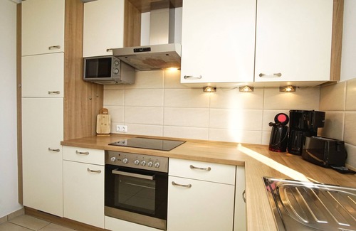 Glowe House | Beautiful vacation home with fireplace, garden and infrared sauna - Ferienhaus Wellenläufer